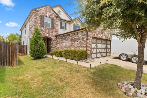 Spacious 3-Bedroom home in Round Rock – photo 1