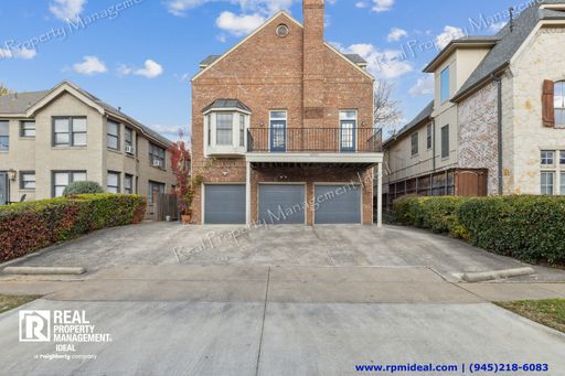 2 BED- 1.5 BATH BEAUTIFULLY UPDATED DALLAS HOME – photo 1