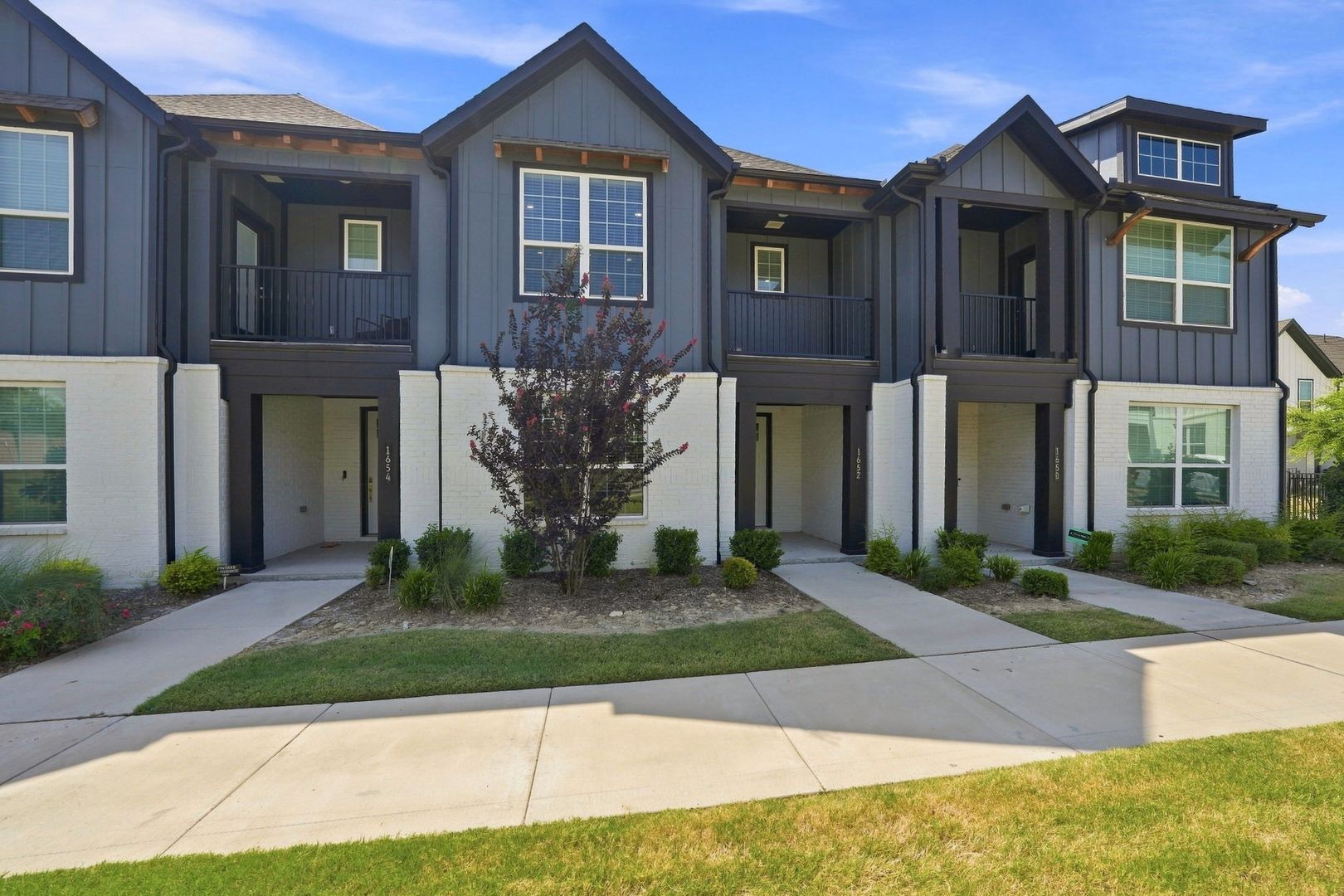 Allen Townhome: 1652 Jessica Dr