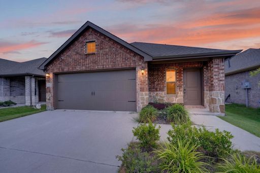 Comfort, Convenience & Community – Welcome Home to Lavon