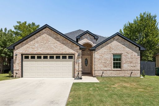 Contemporary Luxury & Thoughtful Craftsmanship on Binyon Avenue – photo 1
