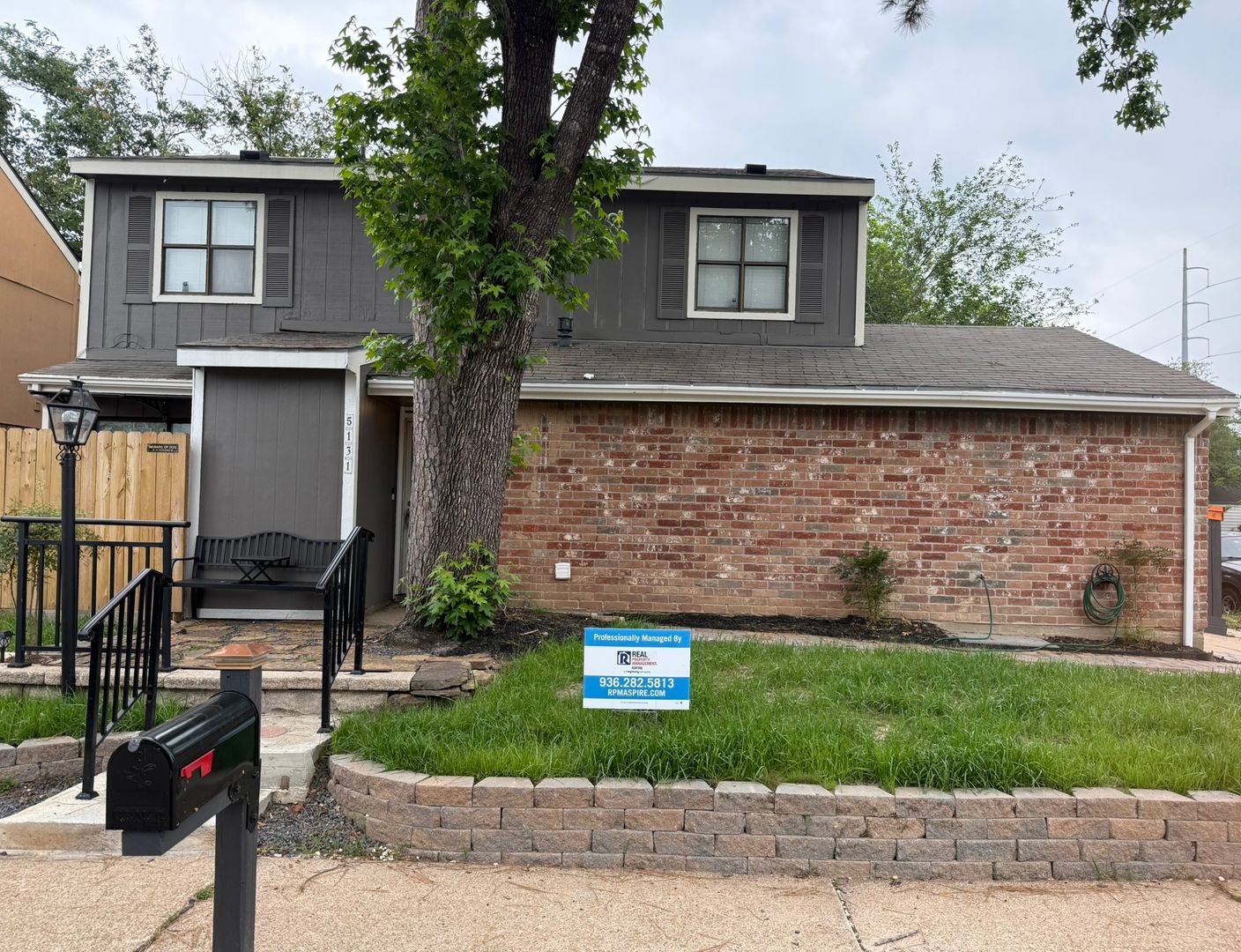 Houston House: 5131 Spring Forest Dr