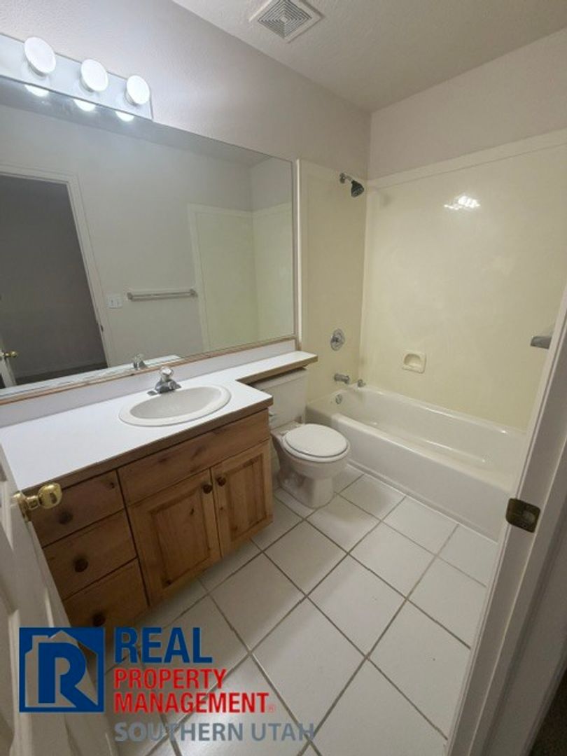 1735 W 540 N #1305 7 of 12