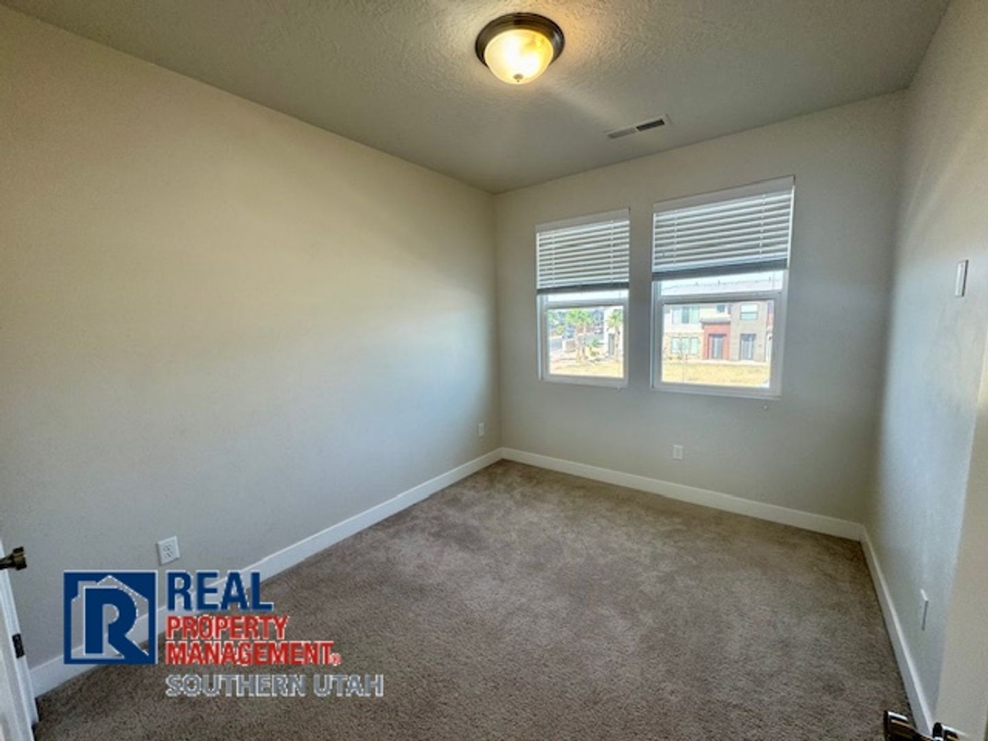 855 S Black Alder Drive 11 of 19