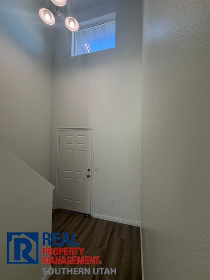 794 N 195 W 3 of 12