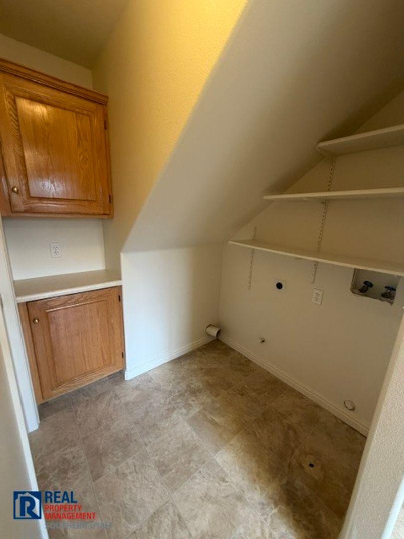 1115 N. 1570 W. #39 7 of 8