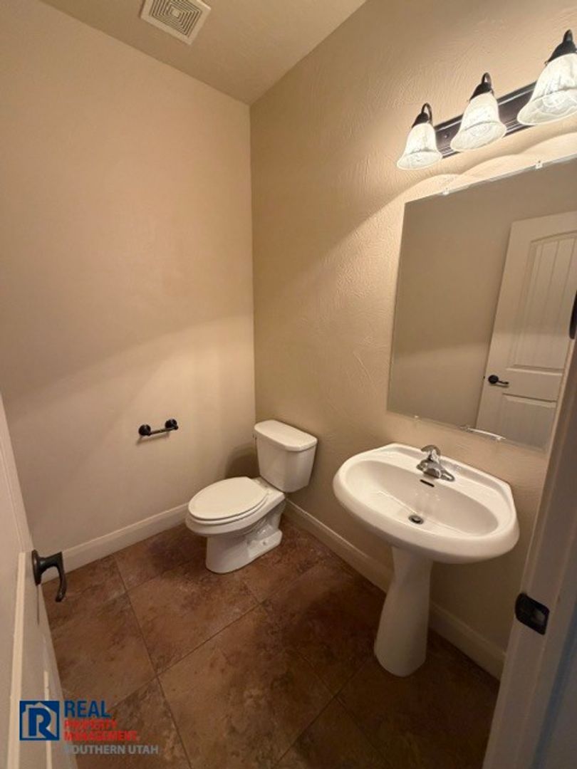 370 W Buena Vista #194 5 of 12