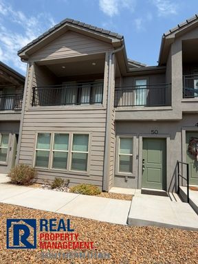 Newer Townhome in Ivins