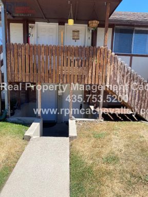 Cute 2 bedroom apartment available in September!