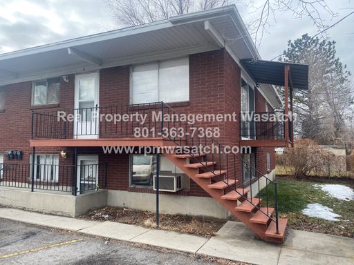Come see This Charming 2 Bed 1.5 Bathroom Fourplex in Murray UT!! Half Off First Months Rent – photo 1