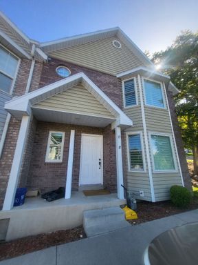 Townhome In Provo – photo 1