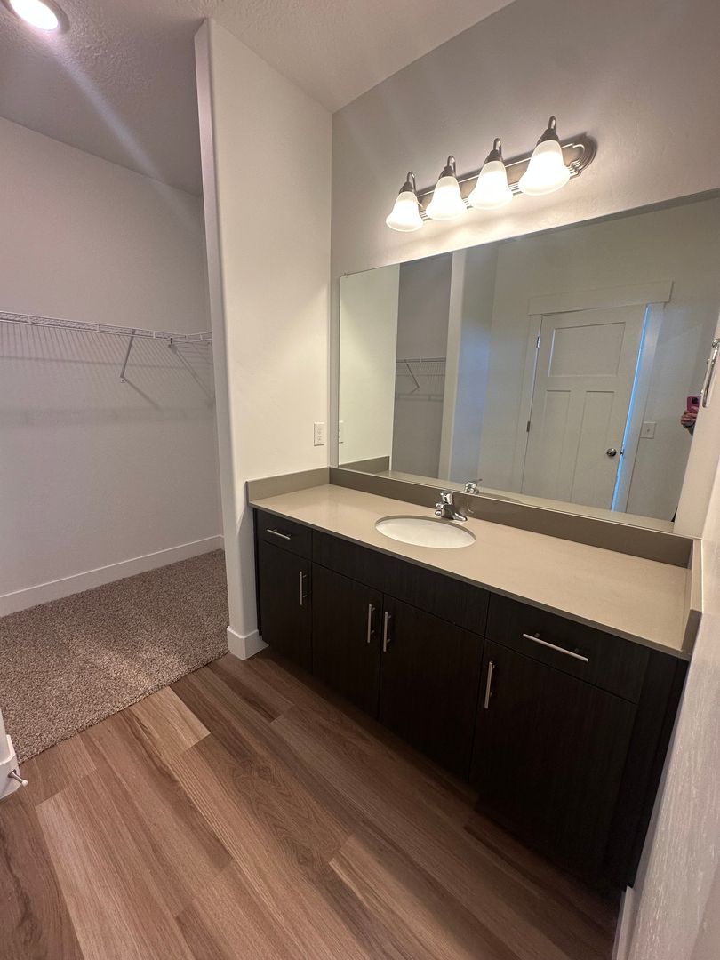 12727 Skyline Loop Ln 27 of 34