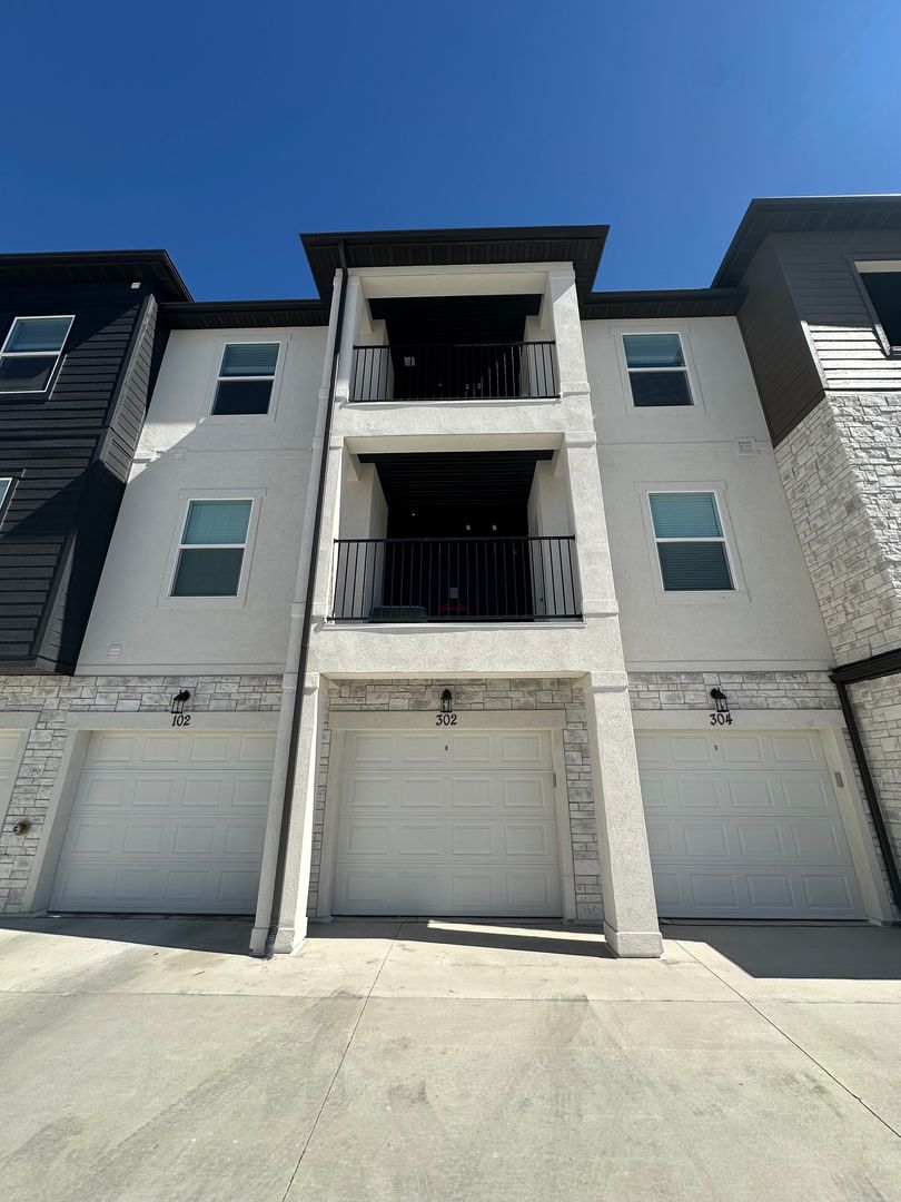 12727 Skyline Loop Ln 3 of 12