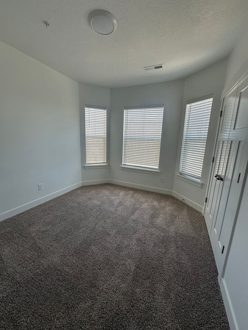 12727 Skyline Loop Ln 17 of 34