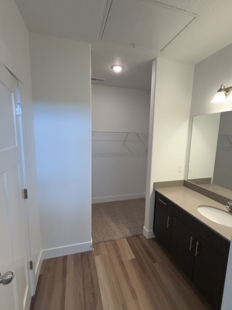 12727 Skyline Loop Ln 28 of 34