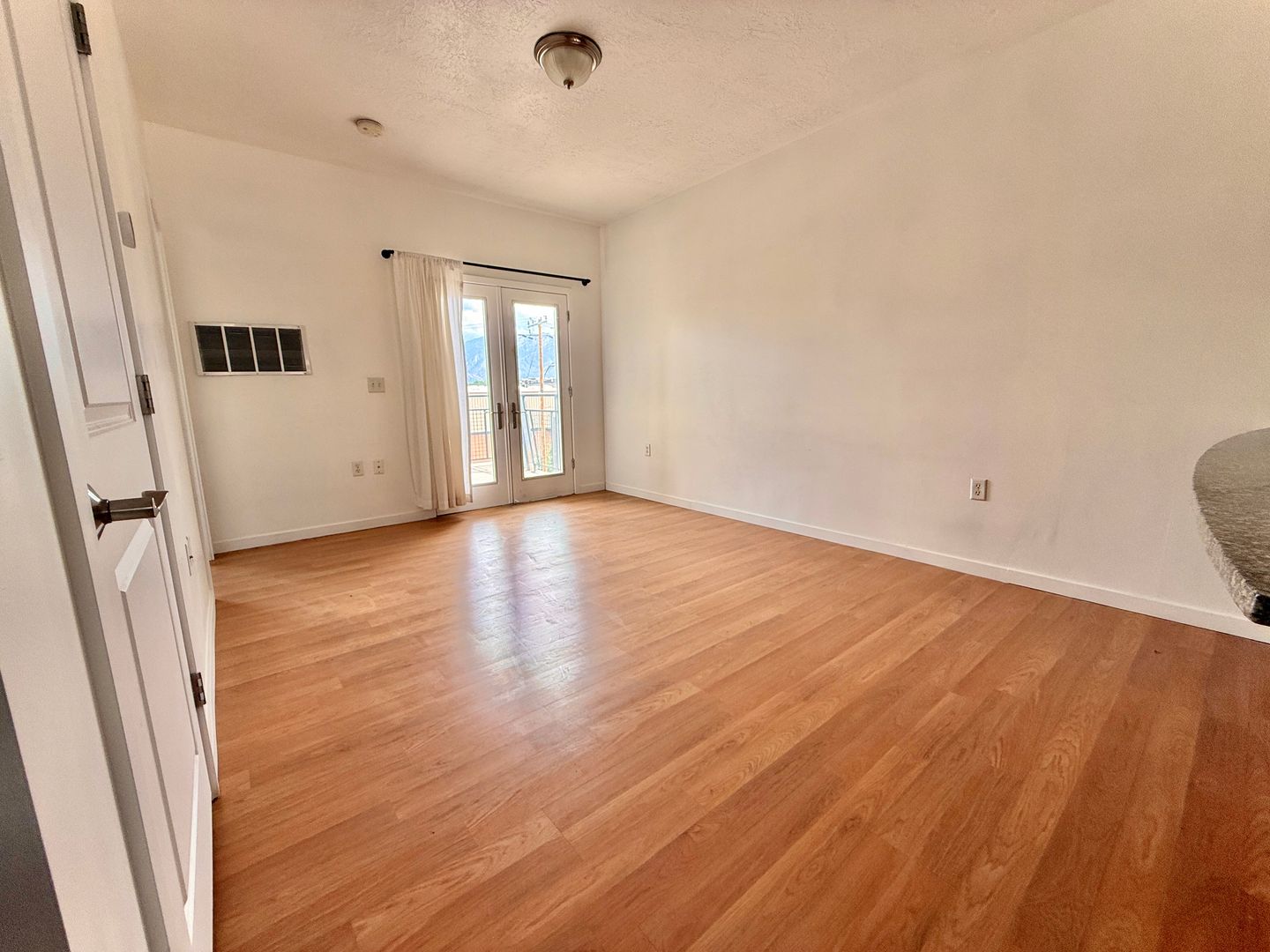 2150 S Main St #308 5 of 12