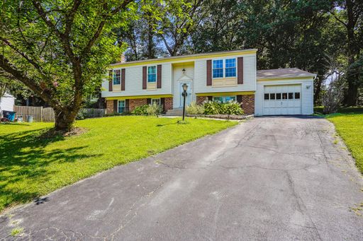 Convenient Single Family Home Close to Downtown Fairfax – photo 1