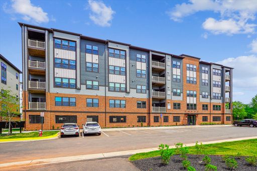 Almost New 2 Bedroom 2 Bath Condo For Rent In The Ellipse at Westfields! – photo 1