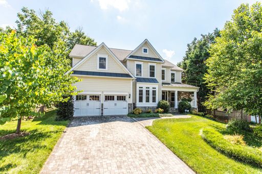 Stunning, Sun-Drenched Home in Sought After Chesterbrook Gardens! – photo 1