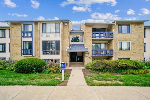 Qualify for a zero deposit? Oakton/Minutes from Metro-RT 66