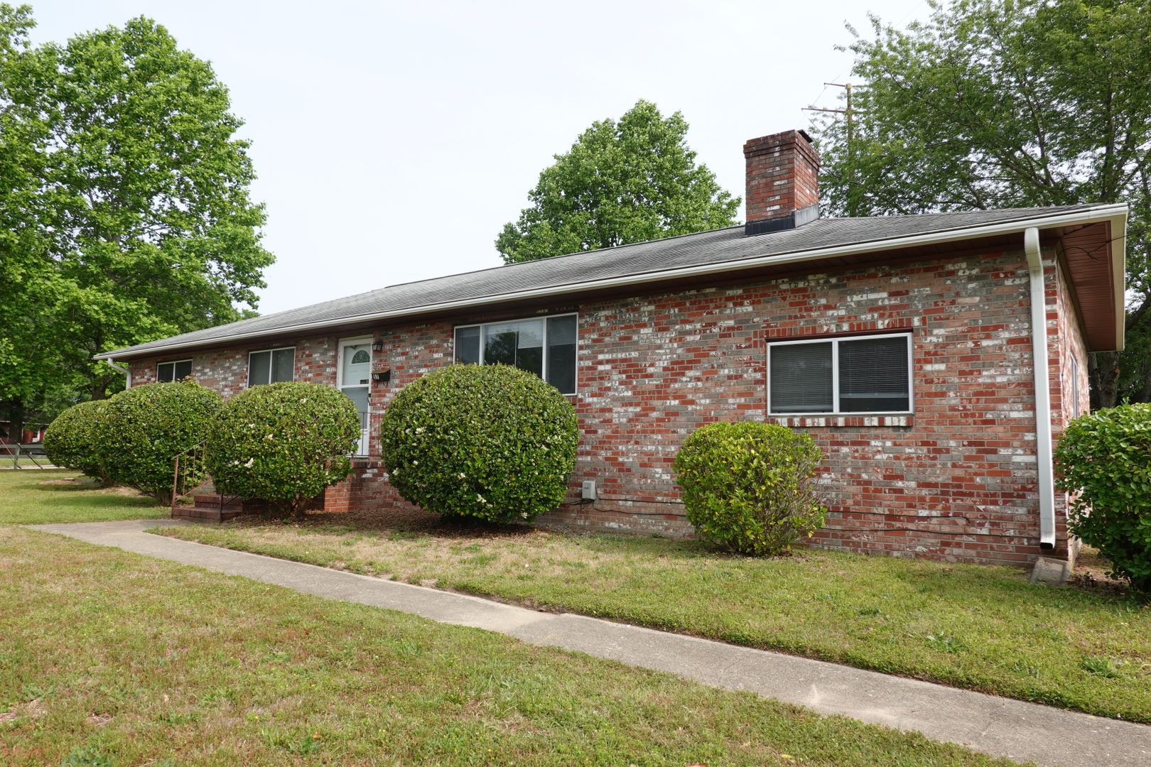 Newport News House: 57 Bruton Ave.
