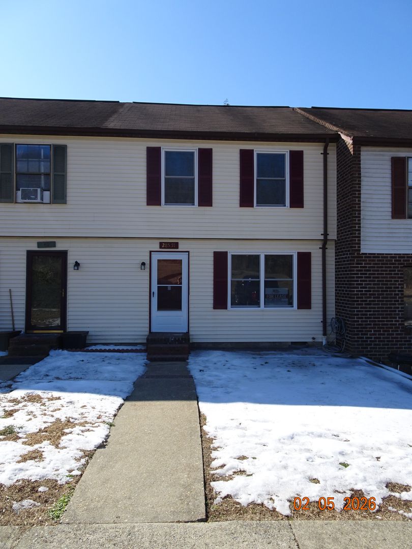 Williamsburg House: 285 Merrimac Trail #51