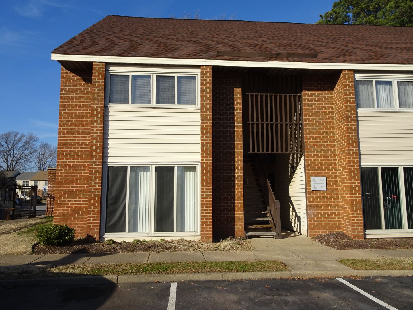 Hampton House: 43 Haverford Ct.