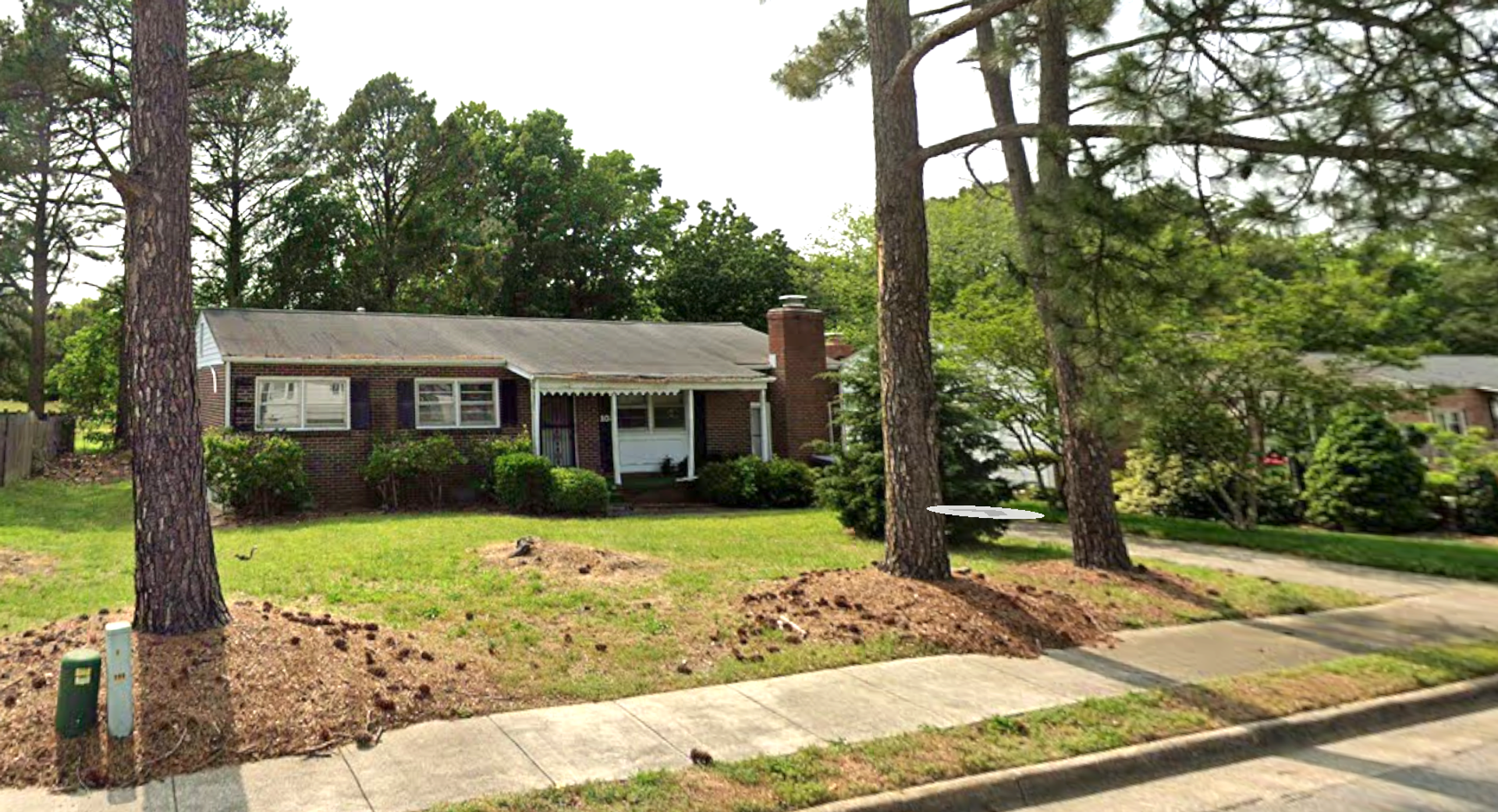 Hampton House: 103 Bowen Dr