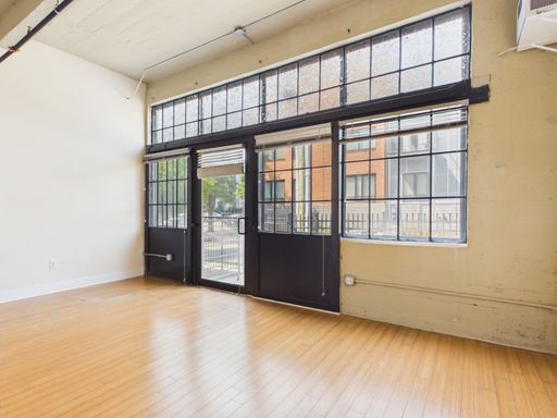 Charming One Bed! Available August! $0.00 security deposit option for qualified renters! – photo 1