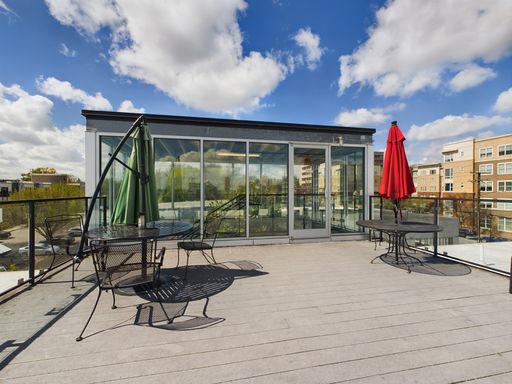 Charming 1 Bedroom Manchester Loft – Pool, Rooftop Terrace & 24-Hour Gym! – photo 1