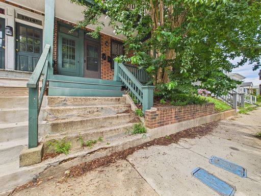 Spacious Fan District 1-Bedroom with Hardwood Floors & Outdoor Living! – photo 1