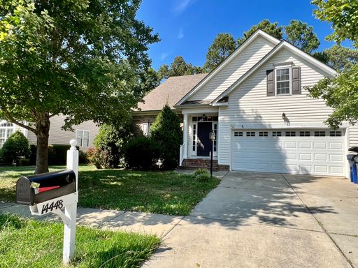 Charming 4 Bedroom, 3 Full Bathroom House in Midlothian - Available October 10th! – photo 1