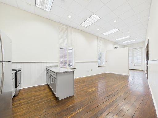 Newly Renovated Shockoe Slip Studio at The Corner Lofts Available Now! – photo 1