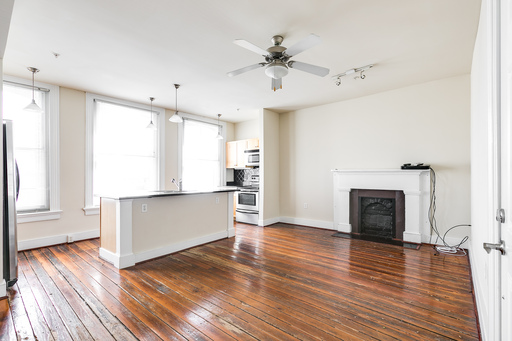 One Bedroom Apartment within Walking Distance of the Canal Walk, Shockoe Bottom!!! Available in NOW!! – photo 1