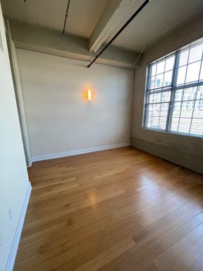 Spacious Two Bed! Available Now! – photo 1