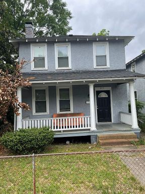 Stunning 3 Bed, 2 Bath Home Available September 10th – photo 1