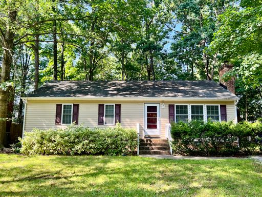 Charming Bon Air Home with Fenced Yard & Private Driveway! – photo 1