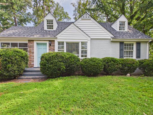 Stunning 4-Bedroom Home in the Heart of the West End Available Now! – photo 1