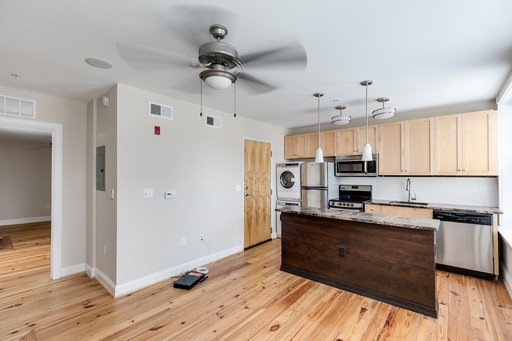 1 Bed 1 Bath Rental at 1710 East Franklin St., 10, Richmond, VA – photo 1