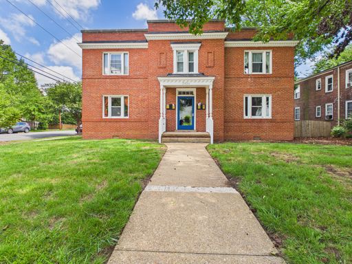 Renovated Two Bedroom Available NOW! Security Deposit Alternative Available! – photo 1