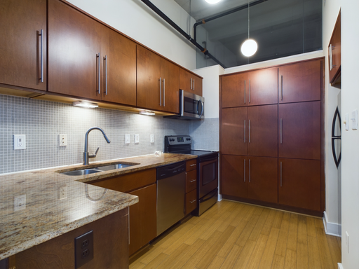 Lovely 2Bed 2Bath Available Now! – photo 1