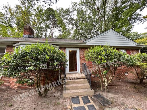 Beautiful 3 Bedroom 2 Bath Home in Tuckahoe Available October 15th! – photo 1