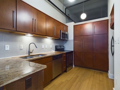Bright 2 Bed, 2 Bath Manchester Loft – Pool, Rooftop Terrace & 24-Hour Gym! – photo 1