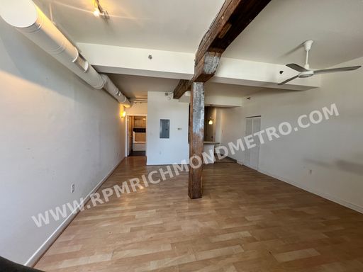 MOVE-IN SPECIAL: One Month FREE on This Shockoe Bottom Studio! Available Now! – photo 1
