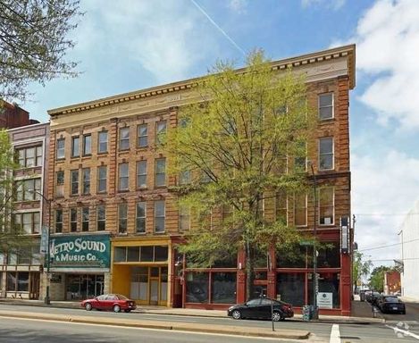 Art District Two-Bedroom Two-Bathroom Apartment available mid-August! Wi-Fi included! – photo 1
