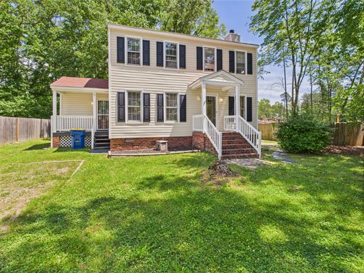 Gorgeous 3 Bedroom Home in Chesterfield Available End of August!