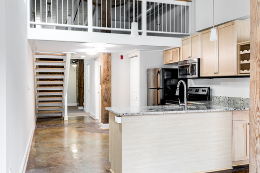 Modern 1 Bedroom plus Loft Living in the Heart of Shockoe Bottom! – photo 1