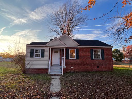 Wonderfully Updated 3 Bedroom, 1 Bathroom Rancher in Fulton Hill Available NOW!