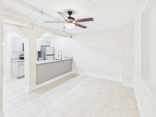 Freshly Renovated Downtown 1 Bedroom Flat – ALL Inclusive! – photo 1