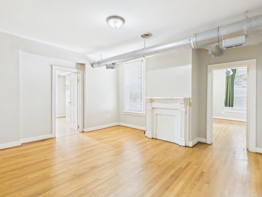 Stunning 2-Bedroom in Woodland Heights - Available NOW! – photo 1